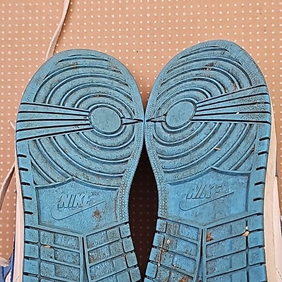 Nike shoes 1 retro high size 7y main image 6